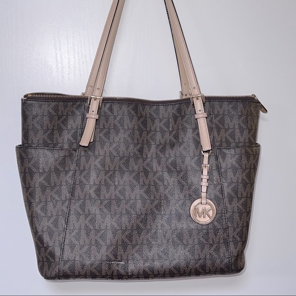 Michael Kors Purse - Picture 1 of 2